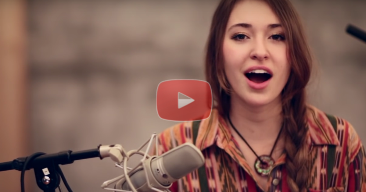 Lauren Daigle Plus "In Christ Alone" Equals Amazing Faith in the News